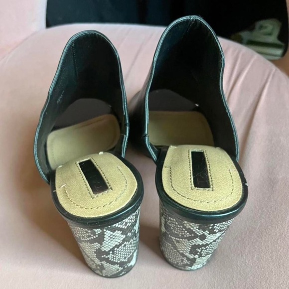 Snakeskin leather mules - Picture 3 of 5